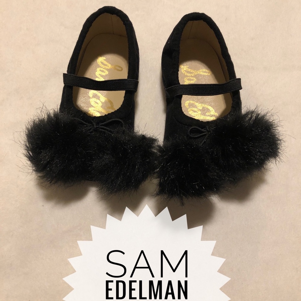 Felicia Pom Pom black shoes